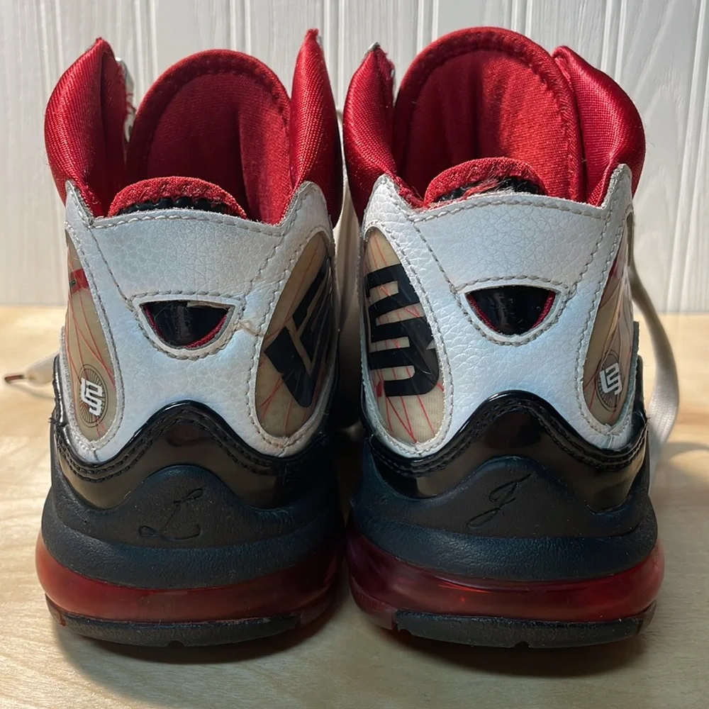2009 Nike Air Max LeBron James VII Sneakers - White/Black/Varsity Red